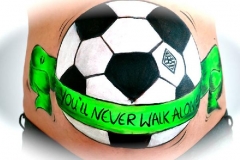 17 Belly Painting Fußball
