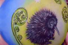 19 Belly Painting Kiwi
