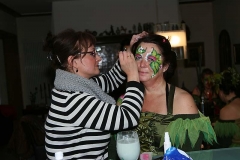 Mottoparty schminken
